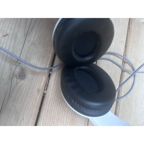Over the Ear Closed Wired Studio Headphone - Black - Picture 5 of 8